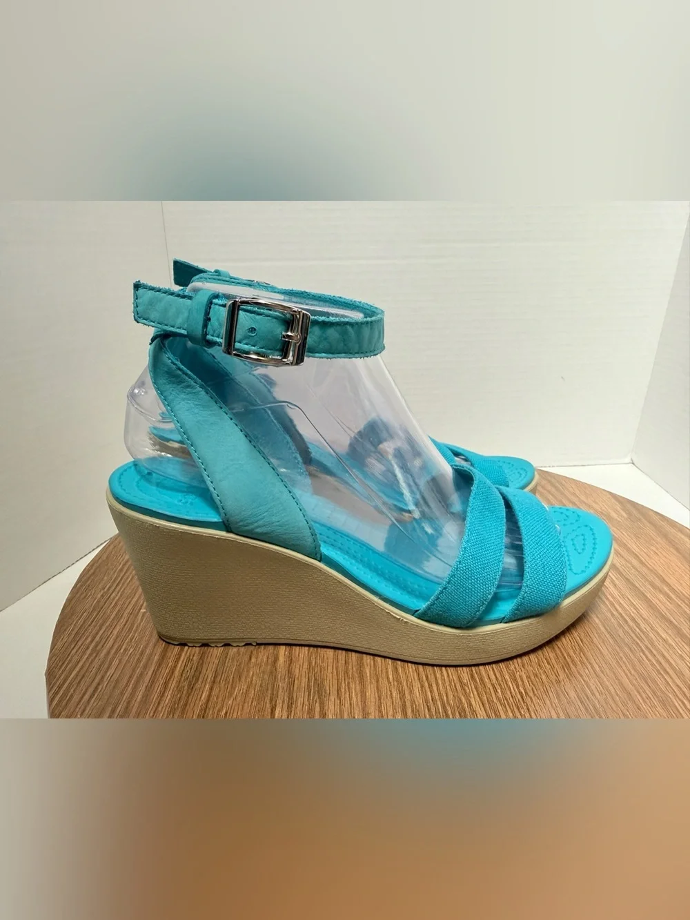 Crocs Leigh II Canvas Ankle Strap Turquoise Teal Wedge Sandals Buckle Closure